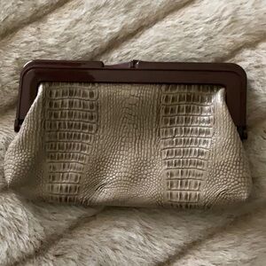 Elegant Tan Crocodile-Embossed Clutch